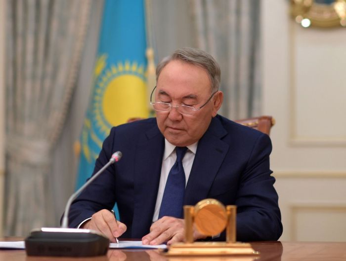 ЦИК принял постановление о досрочном прекращении полномочий Назарбаева