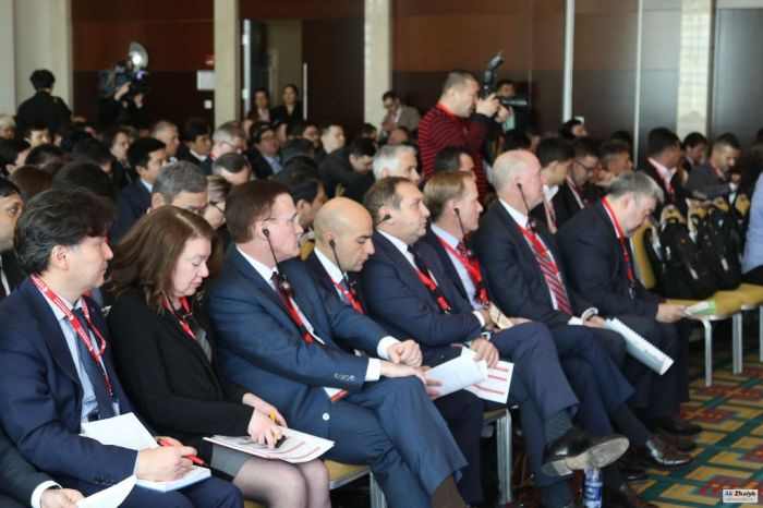 Как-то тесно в этой душевой