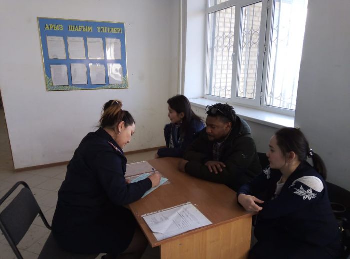 Нигерийский парень в Индере просрочил визу