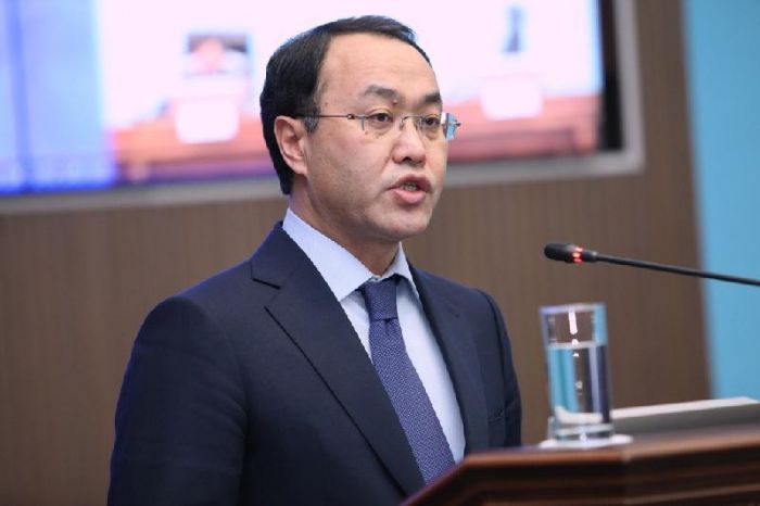 Кайрат Кожамжаров принес присягу на посту депутата Сената 