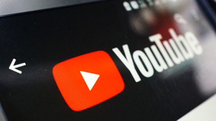 YouTube удалил новые выпуски программ Парфенова и Дудя 