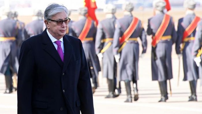 Токаев прибыл в Москву с первым официальным визитом 