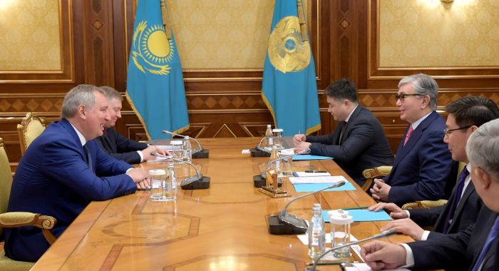 Токаев обсудил с Рогозиным работу космодрома «Байконур» 