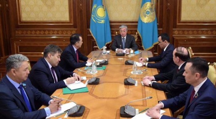 Токаев принял лидеров партий 