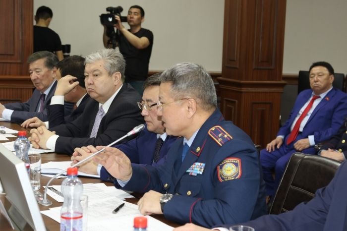 Отчего пропадают подростки и как отвадить самоубийц от мостов  