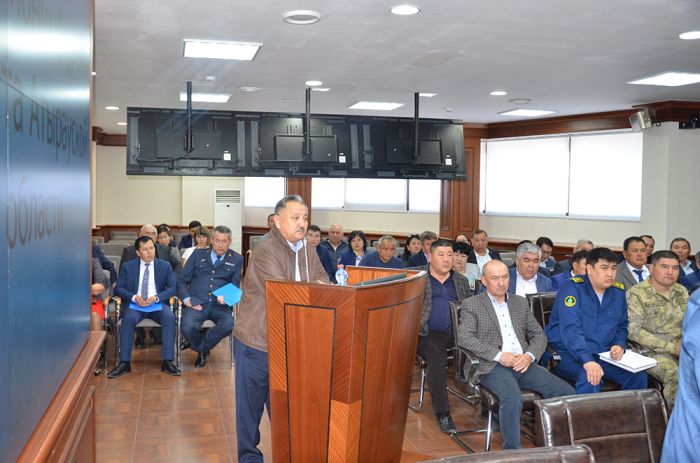 Её гнобят, а она крепчает?!