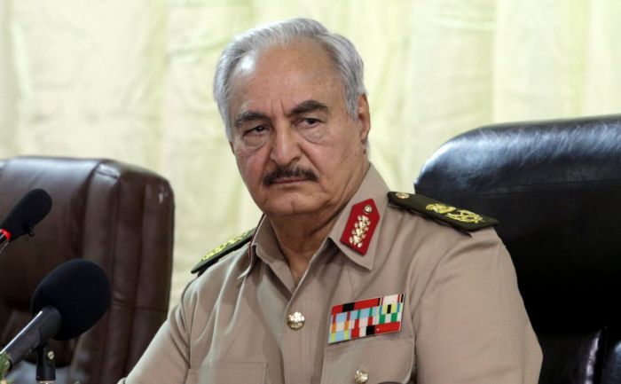 Военная прокуратура Ливии выдала ордер на арест маршала Хафтара