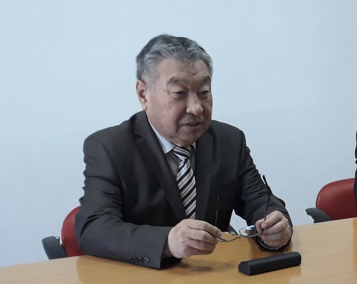 Зачем они дырявят жесть