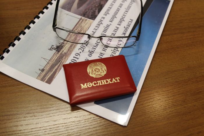 Раскидали 15 миллиардов 