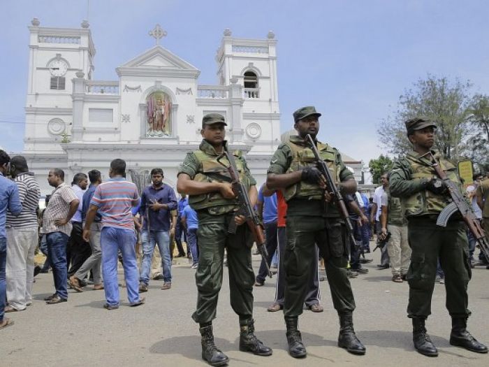 В Шри-Ланке после терактов вводится режим чрезвычайного положения
