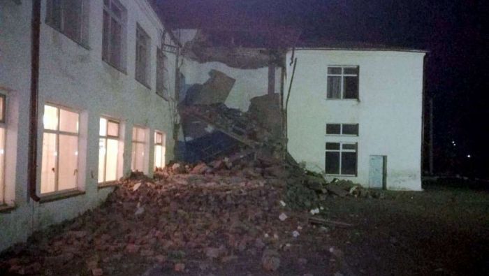 В СКО обрушилась часть здания школы. Занятия отменили 