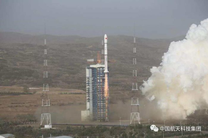 Китай успешно вывел на орбиту два научных спутника 