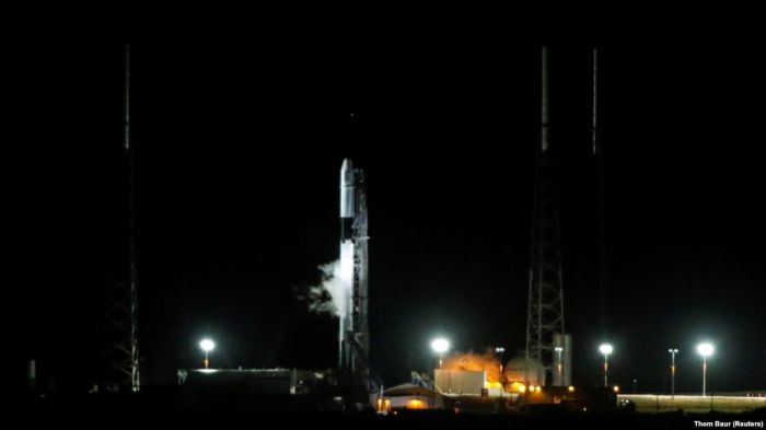 SpaceX запустила грузовой корабль Dragon к МКС