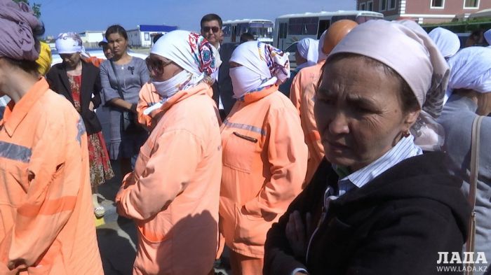 В Актау 400 сотрудников «Кала Жолдары» отказались выходить на работу 