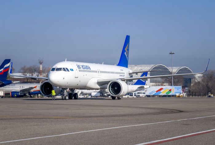 Эйр Астана: Самолёт вернулся в Нур-Султан из-за неисправности двигателя