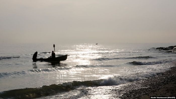 Четверо иностранцев оштрафованы «за незаконную ловлю осетровых на Каспии»