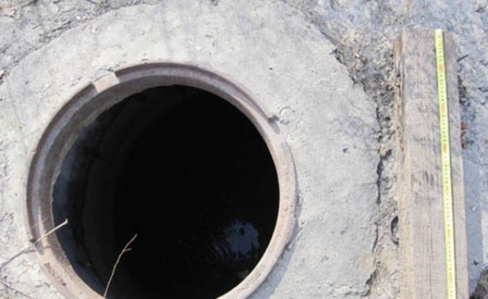 Спас малыша, тонувшего в септике: школьника наградили на юге Казахстана