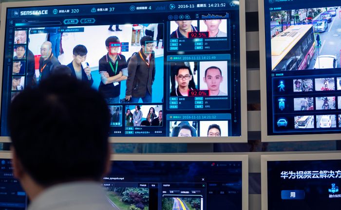 СМИ сообщили о продаже Huawei российской технологии распознавания лиц