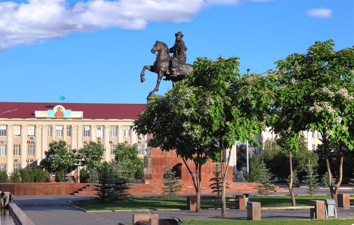 Площадь "Достық" в Таразе хотят переименовать в "Нурсултан Назарбаев"