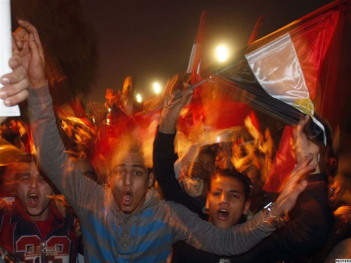 Хосни Мубарак сдался и ушел в отставку