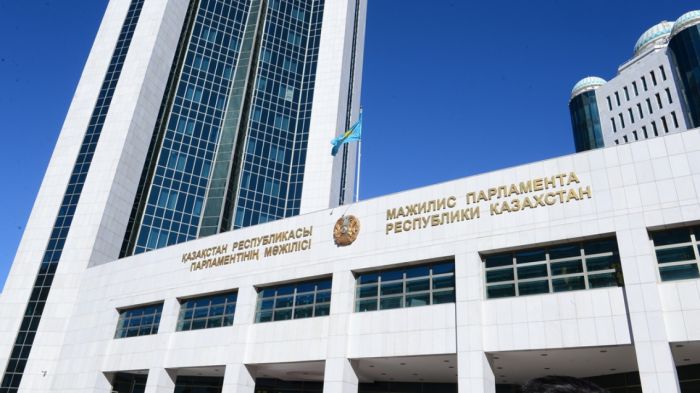 Каникулы начались у Парламента Казахстана