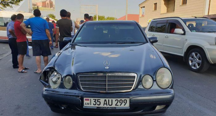 В Казахстане возьмут на контроль авто с иностранными госномерами 