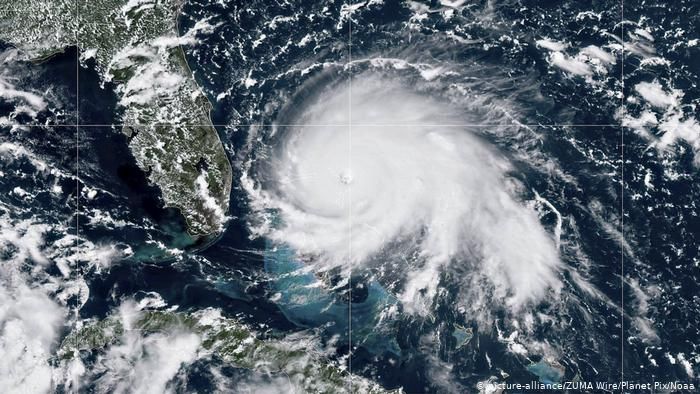 Ураган «Дориан» в Атлантике усилился до катастрофического 