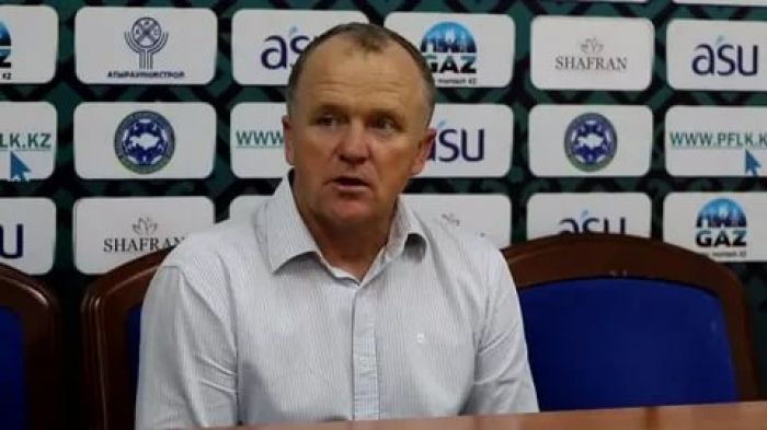 «Атырау» уволил тренера, тонет в таблице и готовится сразиться за Лигу Европы
