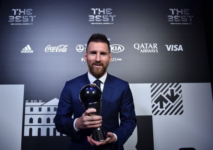 Месси признали лучшим футболистом года по версии ФИФА 