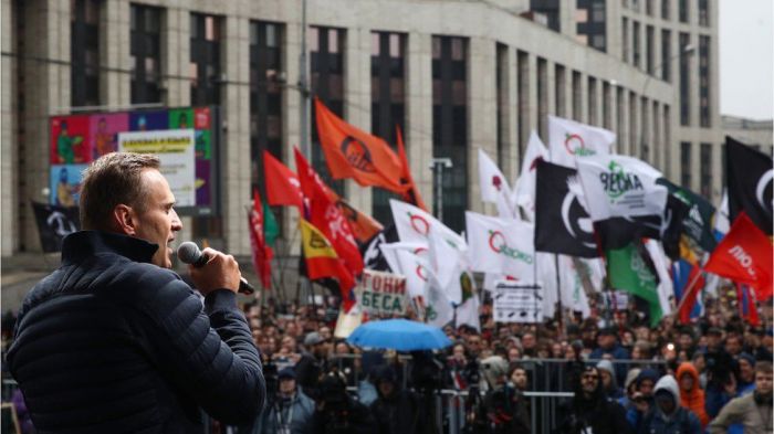 "Чтобы ни одна мать не плакала". В Москве прошел самый массовый митинг в поддержку политзаключенных 