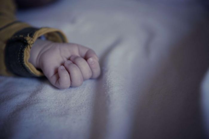 Избитый отчимом двухлетний ребенок скончался в Алматы 