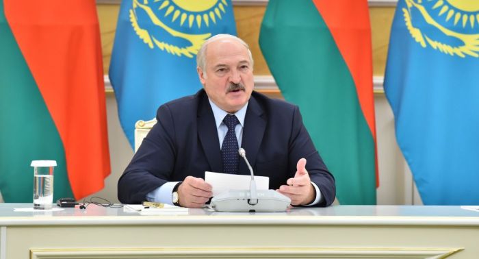 Беларусь проведет консультации с Россией о поставках нефти из Казахстана - Лукашенко