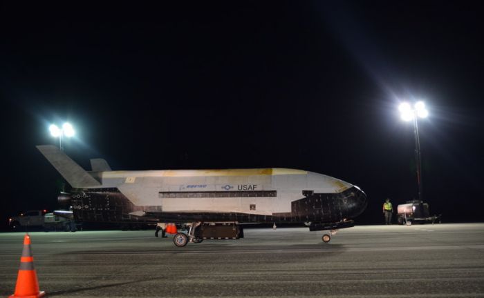 Космоплан ВВС США вернулся на Землю после рекордного полета на орбиту 