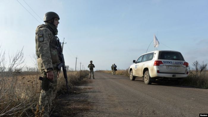 Киев и сепаратисты проводят разведение сил в Донецкой области