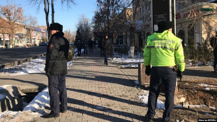 В городах проходят задержания граждан