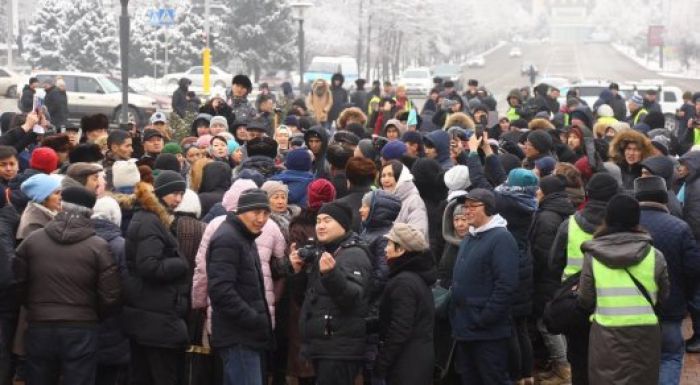 ​Пора адекватно относиться - Токаев о митингах 