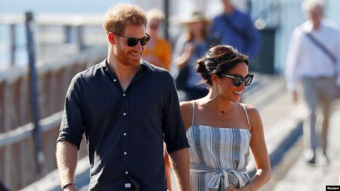В Лондоне объявлен развод семьи принца Гарри с королевой Елизаветой II