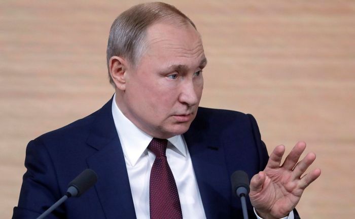 Путин предостерег от экспериментов с формой правления в России 