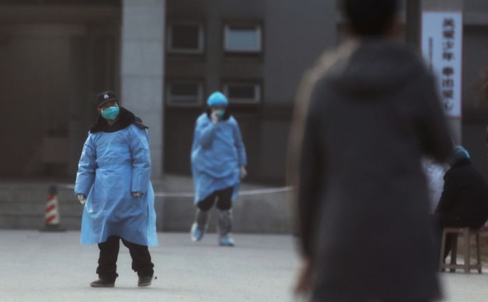 Власти Китая закрыли ставший родиной нового коронавируса город Ухань 