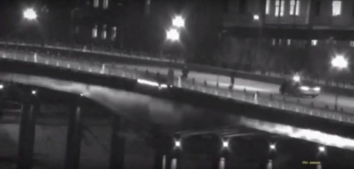 В Атырау пьяная девушка пыталась спрыгнуть с моста
