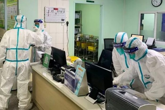 В провинции Хубэй из-за коронавируса закрыли десять городов 