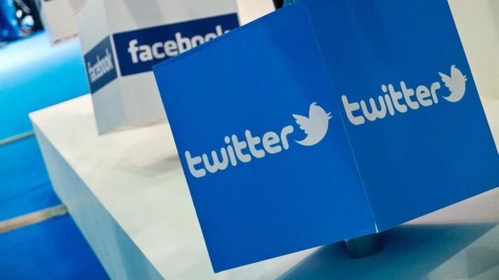 Хакеры взломали два аккаунта Facebook в Twitter