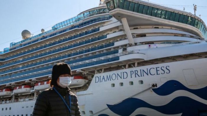 Коронавирус: на лайнере в Японии уже 130 зараженных