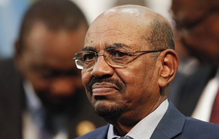 Судан отправит своего свергнутого президента на суд в Гаагу