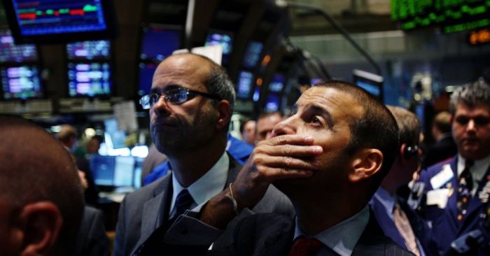 «Полная катастрофа»: Биржи по всему миру рухнули после снижения ставки ФРС