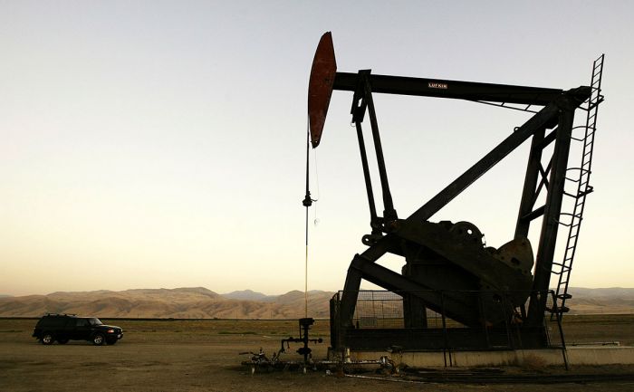 Стоимость нефти Brent упала на 8% 