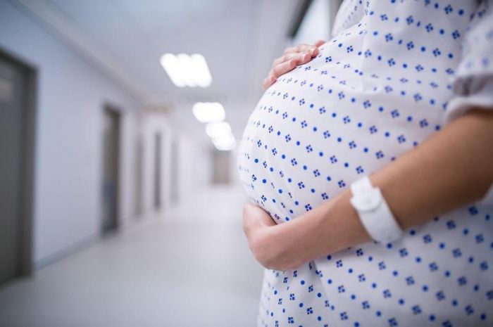 В Атырау коронавирусом заболела беременная женщина 