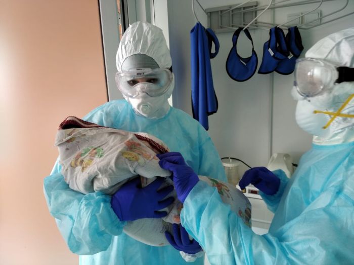 В Атырау две беременные женщины, зараженные COVID-19, родили здоровых малышей