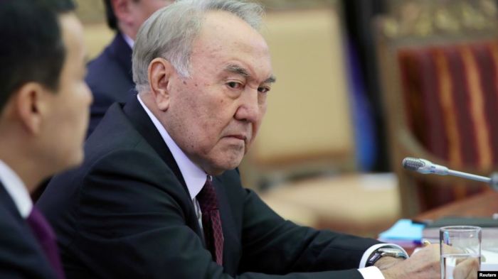 «Забвение для Назарбаева», или Участь экс-президентов». «Медицинская халатность влияет на градус недовольства в обществе». «Казахстан накрыла волна пневмонии»