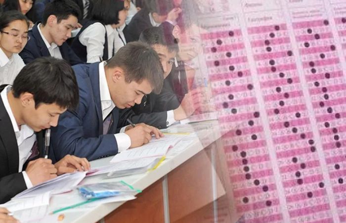 Итоги ЕНТ в Казахстане: проходной балл набрали почти 70% абитуриентов